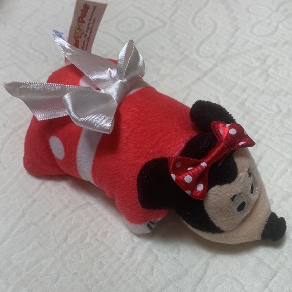 (2/$20) Minnie Mouse Plush Purse and Mini Pillow Pet - Picture 4 of 16
